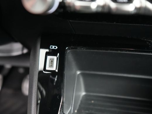 Peugeot 2008 1.2 PureTech Active Pack | Airco (automatisch) | Armsteun voor | Cruise control ActivLease financial lease