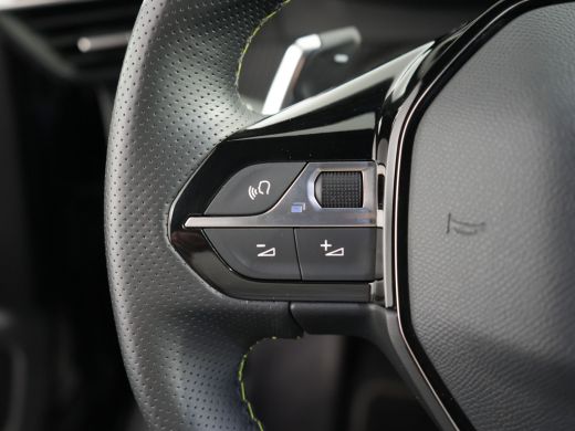 Peugeot 2008 1.2 PureTech GT Automaat | Achteruitrijcamera | Airco (automatisch) | Apple Carplay/Android Auto|... ActivLease financial lease