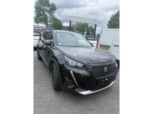 Peugeot 2008 Allure 130pk!! | Carplay | Camera | Cruise | Airco | 17" Lichtmetaal | Leder/Stof | Achterlichten... ActivLease financial lease