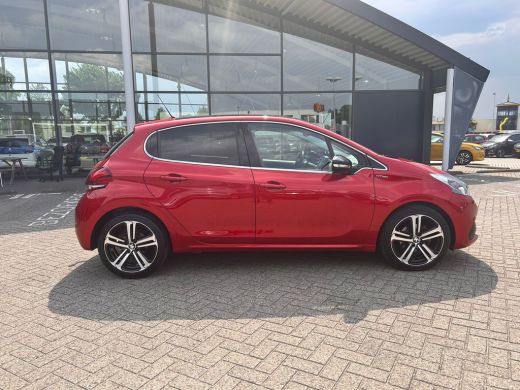 Peugeot 208 1.2 PureTech GT-Line ActivLease financial lease