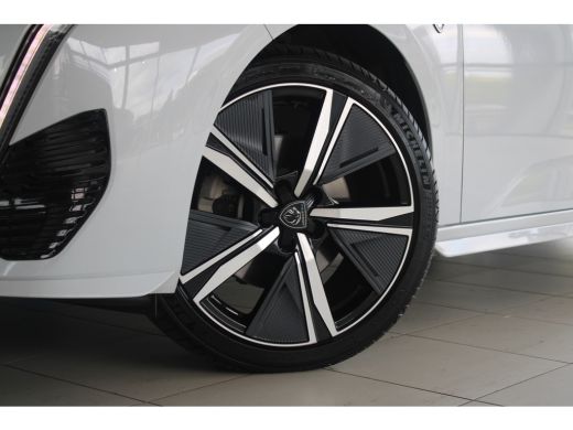 Peugeot 308 SW 1.2 Hybrid 136 e-DCS6 GT | 360 GRADEN CAMERA | NAVI | ELEKTRISCHE ACHTERKLEP | STUURVERWARMING... ActivLease financial lease