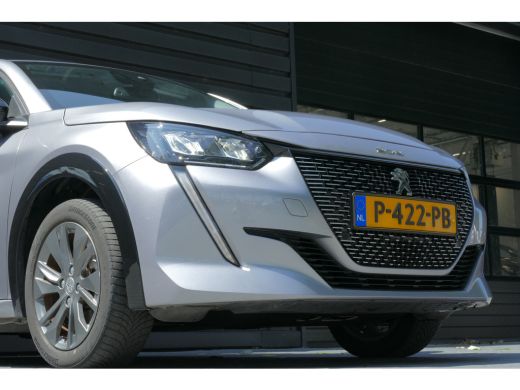 Peugeot e-208 EV 136PK 50KWH 5-DRS ALLURE PACK AUTOMAAT / NAVI / LED / PDC / 16"LMV / CAMERA / BLUETOOTH / CRUI... ActivLease financial lease