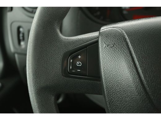 Renault Master T33 2.3 dCi L2H2 146PK Airco Camera Cruise Trekhaak Parkeersensoren Elektrpakket ActivLease financial lease