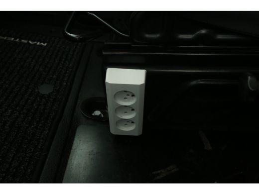 Renault Master T33 2.3 dCi L2H2 146PK Airco Camera Cruise Trekhaak Parkeersensoren Elektrpakket ActivLease financial lease