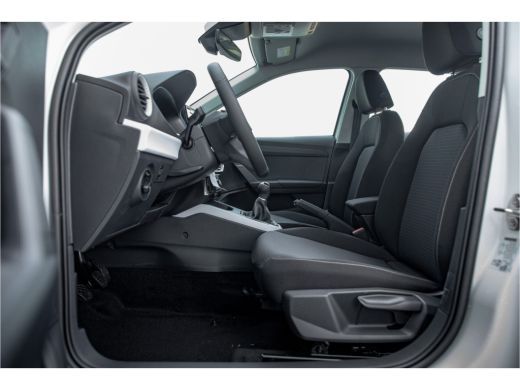 Seat Arona Style | Airconditioning automatisch met 2-zone-temperatuurregeling | Automatisch dimmende binnens... ActivLease financial lease