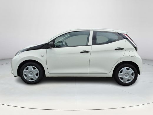 Toyota Aygo 1.0 VVT-i x-fun | 5 deurs | Airconditioning | Bluetooth | Dealer onderhouden | ActivLease financial lease