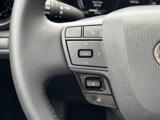 Toyota C-HR 1.8 Hybrid 140 First Edition **NAVIGATIE/ 360 CAMERA/ DODEHOEK DETECTIE/ 36 MAANDEN GARANTIE** ActivLease financial lease