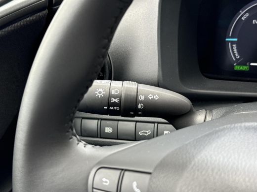 Toyota C-HR 1.8 Hybrid 140 First Edition **NAVIGATIE/ 360 CAMERA/ DODEHOEK DETECTIE/ 36 MAANDEN GARANTIE** ActivLease financial lease