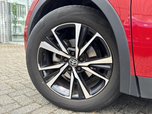 Toyota C-HR 1.8 Hybrid 140 First Edition **NAVIGATIE/ 360 CAMERA/ DODEHOEK DETECTIE/ 36 MAANDEN GARANTIE** ActivLease financial lease