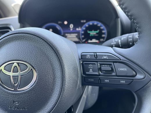 Toyota Yaris 1.5 Hybrid 130 Executive | Forest Green | Demo ActivLease financial lease