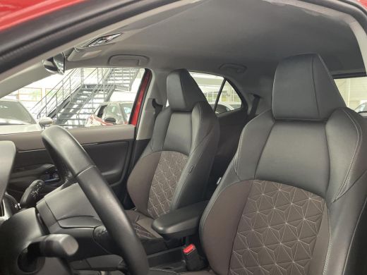 Toyota Yaris Cross 1.5 Hybrid Executive Bi-tone ActivLease financial lease