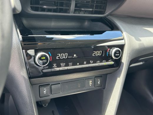 Toyota Yaris Cross 1.5 Hybrid Executive Bi-tone ActivLease financial lease