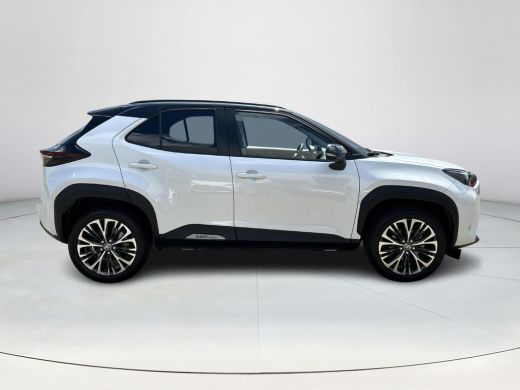 Toyota Yaris Cross 1.5 Hybrid Executive Bi-tone ActivLease financial lease