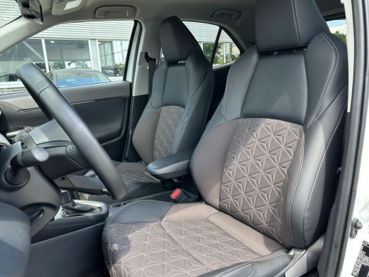 Toyota Yaris Cross 1.5 Hybrid Executive Bi-tone ActivLease financial lease