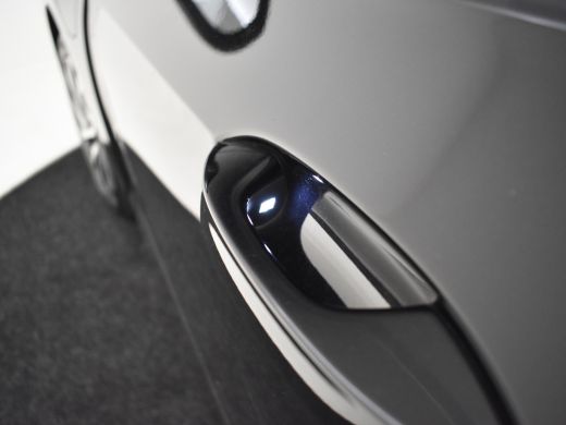 Volkswagen Golf 204pk |  Dodehoekdetectie | Elektrische bestuurdersstoel met geheugen | Dodehoekdetectie | Naviga... ActivLease financial lease