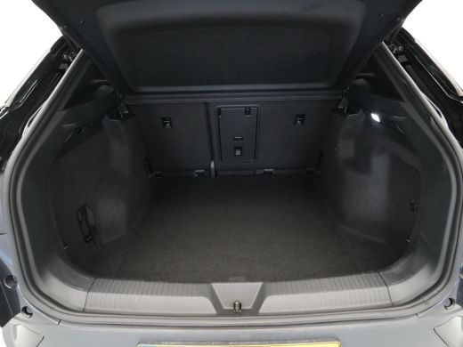 Volkswagen ID.4 First 77 kWh 204pk Navigatie Camera Stoelverwarming Acc demo JB ActivLease financial lease