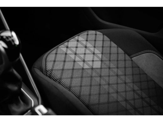 Volkswagen Polo R-Line Business | 'App-Connect' draadloze smartphone integratie | Achterlichten LED, luxe uitgevo... ActivLease financial lease