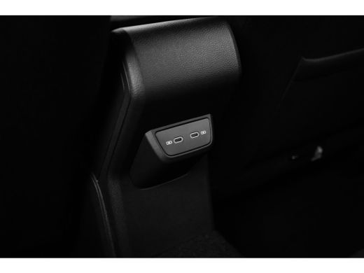 Volkswagen Polo R-Line Business | 'App-Connect' draadloze smartphone integratie | Achterlichten LED, luxe uitgevo... ActivLease financial lease