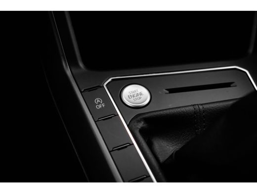 Volkswagen Polo R-Line Business | 'App-Connect' draadloze smartphone integratie | Achterlichten LED, luxe uitgevo... ActivLease financial lease