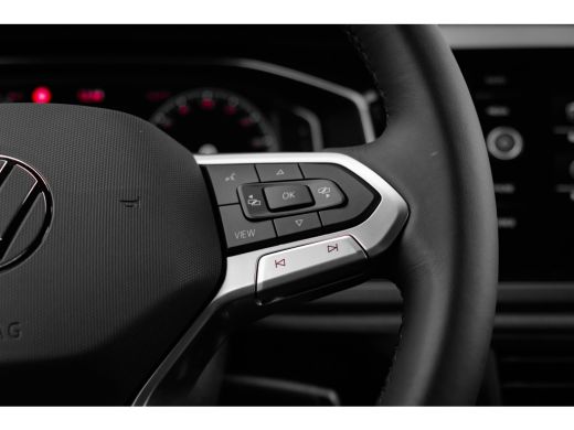 Volkswagen Polo R-Line Edition | 'App-Connect' draadloze smartphone integratie | Achterlichten LED | Afstandscont... ActivLease financial lease