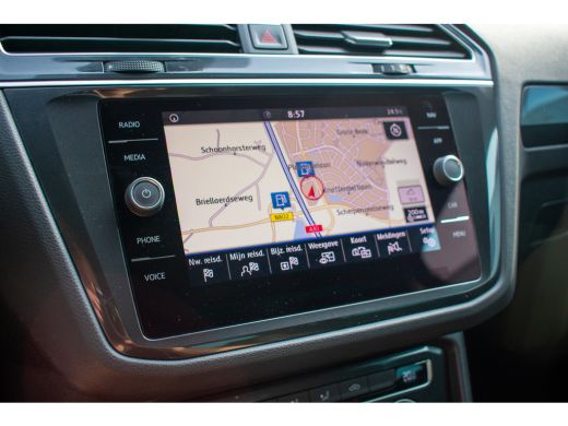 Volkswagen Tiguan 1.4 TSI Highline R-line -ACC-Navi-Led-Trekhaak- ActivLease financial lease