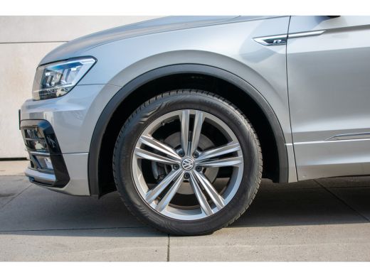 Volkswagen Tiguan 1.4 TSI Highline R-line -ACC-Navi-Led-Trekhaak- ActivLease financial lease