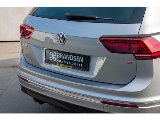 Volkswagen Tiguan 1.4 TSI Highline R-line -ACC-Navi-Led-Trekhaak- ActivLease financial lease