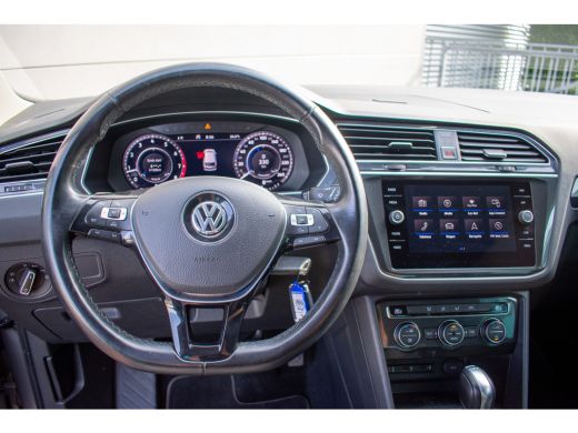 Volkswagen Tiguan 1.4 TSI Highline R-line -ACC-Navi-Led-Trekhaak- ActivLease financial lease