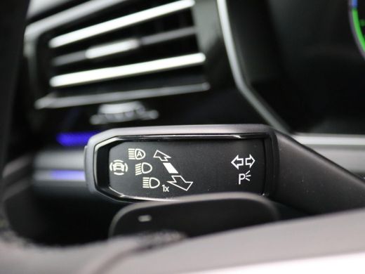 Volkswagen Touareg 3.0 TSi eHybrid 4MOTION Elegance 381PK DSG 360 gr. camera, head-up, trekhaak, leder, stoelventila... ActivLease financial lease