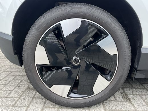 Volvo  EX30 Single M. Extended Range P | 11 kW lader | Achteropkomend verkeer waarschuwing | Achteruitrijcamera ActivLease financial lease