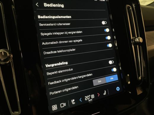 Volvo  XC40 Recharge Single Motor Plus | Trekhaak | Adaptieve Cruise Control | Stoel en Stuurwielverwarming |... ActivLease financial lease