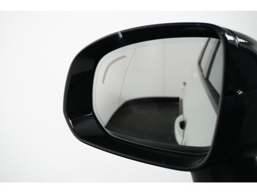 Volvo  XC60 2.0 Recharge T8 AWD R-Design ActivLease financial lease
