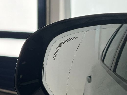 Volvo  XC60 T6 Plug-in hybrid AWD Ultimate Dark | Achterbank verwarmd | Apple Carplay/Android Auto|telefoonin... ActivLease financial lease