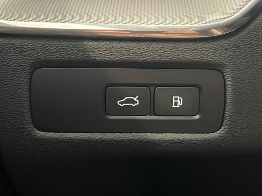 Volvo  XC60 T6 Plug-in hybrid AWD Ultimate Dark | Achterbank verwarmd | Apple Carplay/Android Auto|telefoonin... ActivLease financial lease