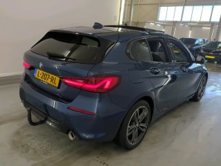 BMW 1 Serie 120i Business Edition Plus NL AUTO | PANO | LEDER | STUURWIEL VERW |