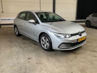 Volkswagen Golf 1.0 eTSI 110 pk Life Business 7-DSG | Achteruitrijcamera | Apple Carplay/Android Auto|telefoonint...