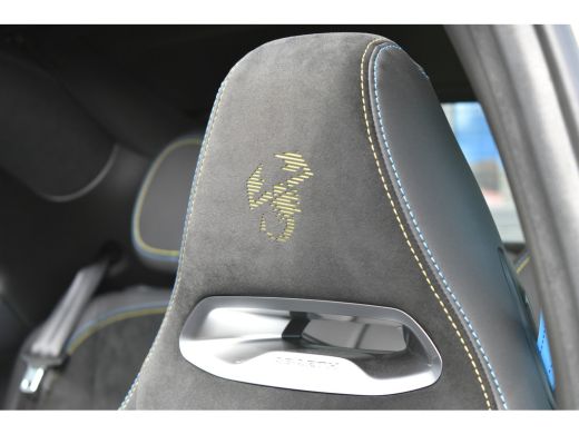 Abarth 500C 500e Cabrio Scorpionissima Tursmo 42kWh 3 Fase | Alcantara | Navigatie | Sportstoelen | Keyless-E... ActivLease financial lease