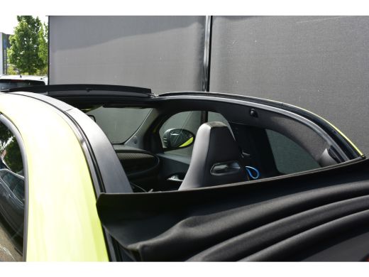 Abarth 500C 500e Cabrio Scorpionissima Tursmo 42kWh 3 Fase | Alcantara | Navigatie | Sportstoelen | Keyless-E... ActivLease financial lease