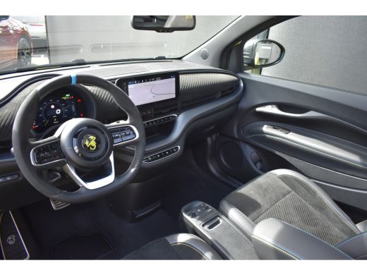 Abarth 500C 500e Cabrio Scorpionissima Tursmo 42kWh 3 Fase | Alcantara | Navigatie | Sportstoelen | Keyless-E... ActivLease financial lease