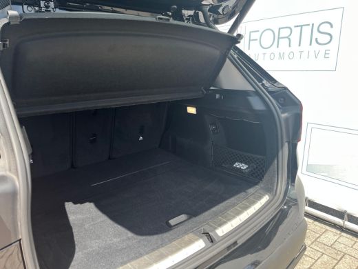BMW X1 sDrive18i Executive Edition NL AUTO | PANO | TREKHAAK | CAMERA | ActivLease financial lease
