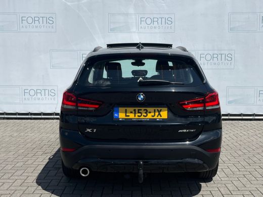 BMW X1 sDrive18i Executive Edition NL AUTO | PANO | TREKHAAK | CAMERA | ActivLease financial lease