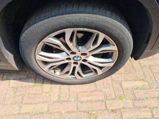 BMW X1 sDrive18i Executive Edition NL AUTO | PANO | TREKHAAK | CAMERA | ActivLease financial lease