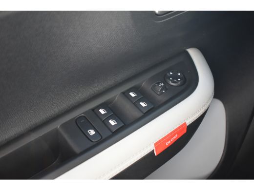 Citroën ë-C3 Max 113pk 44 kWh 3 Fase | Navigatie | Achteruitrijcamera | Full-LED | Climate Control | 17"LMV | !! ActivLease financial lease
