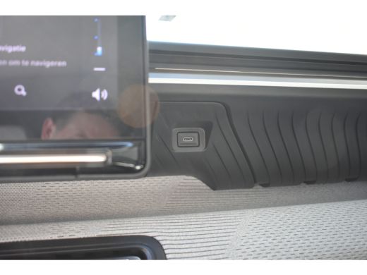 Citroën ë-C3 Max 113pk 44 kWh 3 Fase | Navigatie | Achteruitrijcamera | Full-LED | Climate Control | 17"LMV | !! ActivLease financial lease