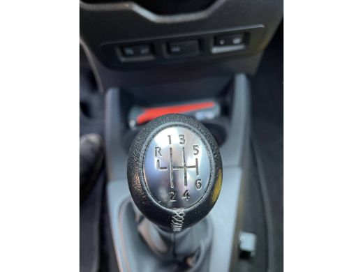 Dacia Lodgy 1.3 TCe 130pk/Stepway/7-persoons/Trekhaak/Navi/Cruise/Airco ActivLease financial lease