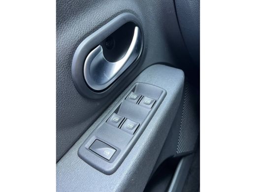 Dacia Lodgy 1.3 TCe 130pk/Stepway/7-persoons/Trekhaak/Navi/Cruise/Airco ActivLease financial lease