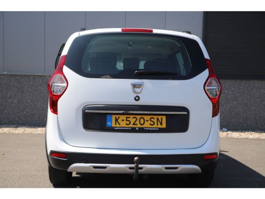 Dacia Lodgy 1.3 TCe 130pk/Stepway/7-persoons/Trekhaak/Navi/Cruise/Airco ActivLease financial lease