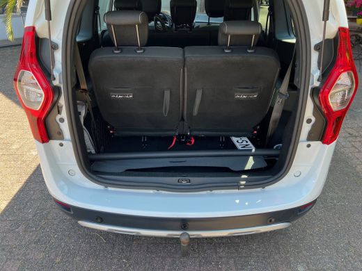 Dacia Lodgy 1.3 TCe 130pk/Stepway/7-persoons/Trekhaak/Navi/Cruise/Airco ActivLease financial lease