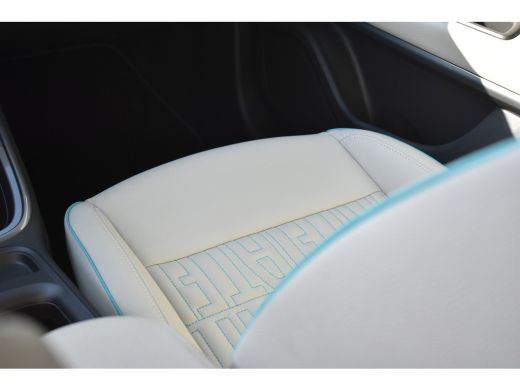 Fiat 600 1.2 Hybrid La Prima Automaat | Vol-Leder | Elektr. Stoelen | Massage | Elektr. Achterklep | Adapt... ActivLease financial lease