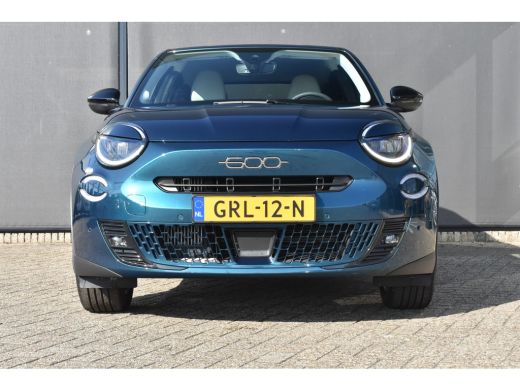 Fiat 600 1.2 Hybrid La Prima Automaat | Vol-Leder | Elektr. Stoelen | Massage | Elektr. Achterklep | Adapt... ActivLease financial lease
